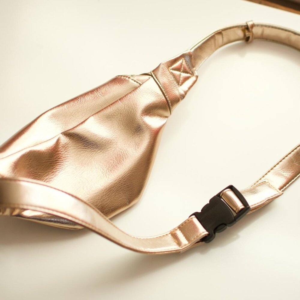 Golden Fanny Pack - Picture 2 of 4